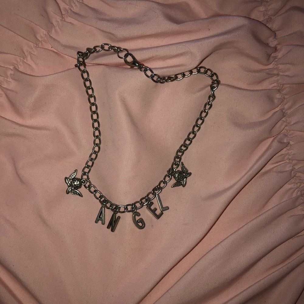 Angel Choker